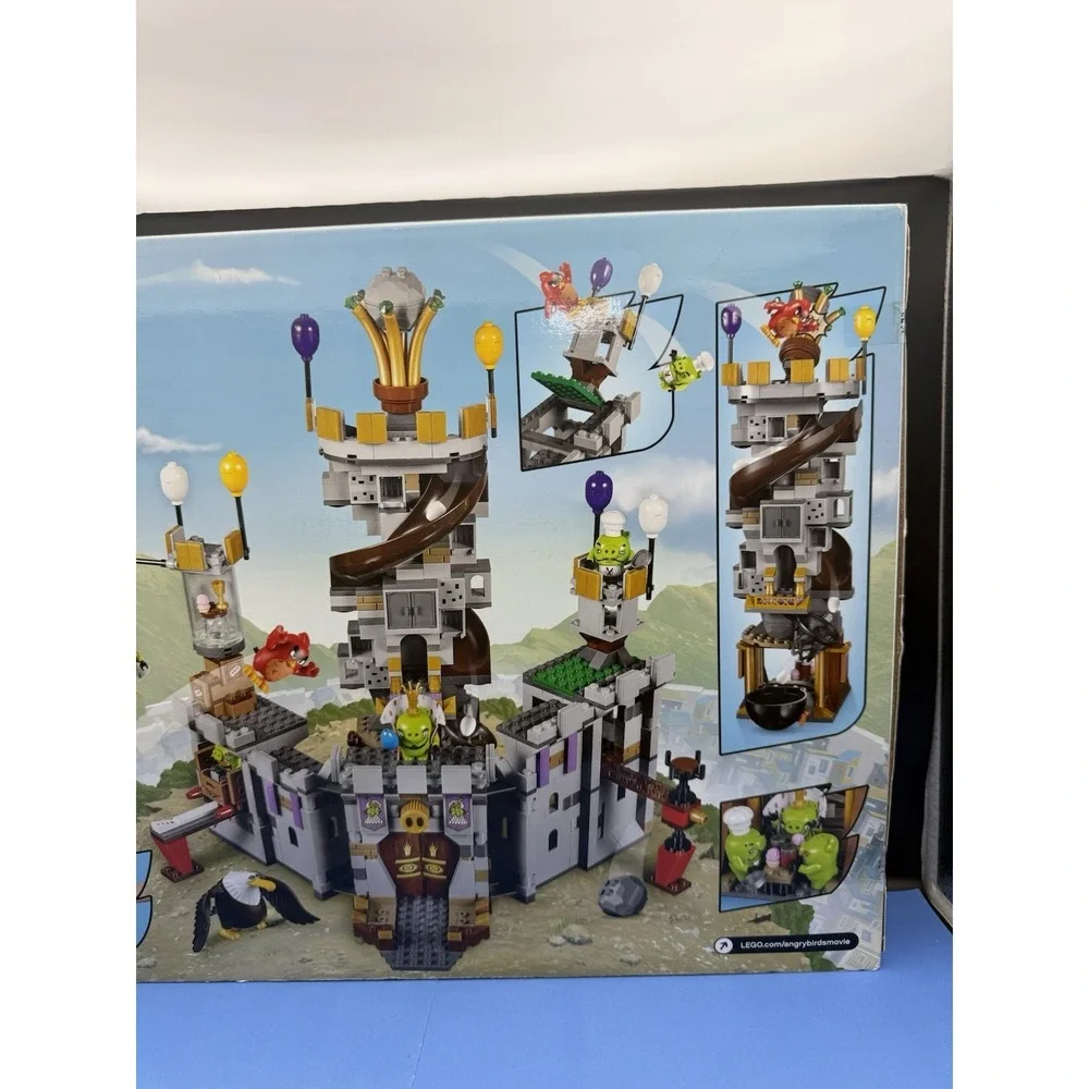 LEGO 75826 Angry Birds Movie King Pig's Castle Retired w/Box – Read Description